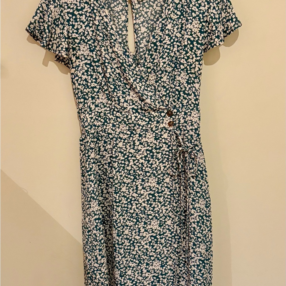 Sienna Sky Green and White Floral Midi Dress